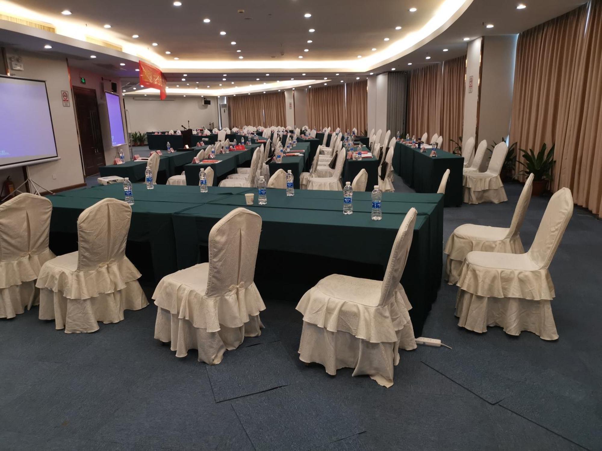 Days Inn Guangzhou Exterior photo